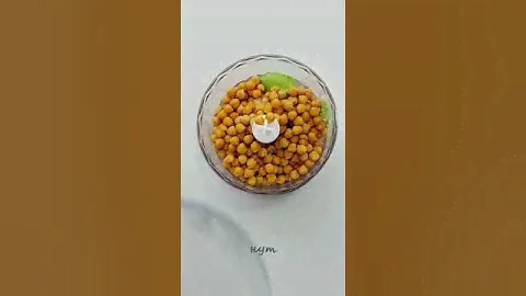 Веганский хумус с авокадо