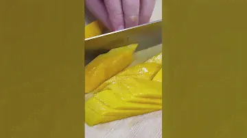 Круассан с креветками и острым манго🔥