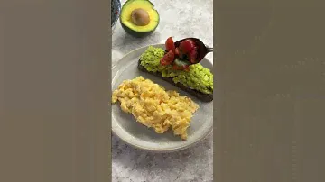 Тост с авокадо и скрэмбл #завтрак #пп #breakfast #готовимдома #асмр #toast #avocado #healthyfood