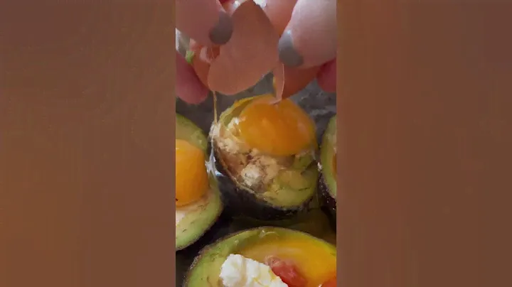 Запечённое авокадо: сытный и полезный завтрак