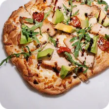 Пицца Курица и авокадо
