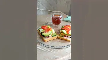 Бутерброды с авокадо и яйцом на завтрак 🥪🥑
