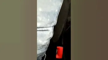 Скрипит как старая раскладушка
